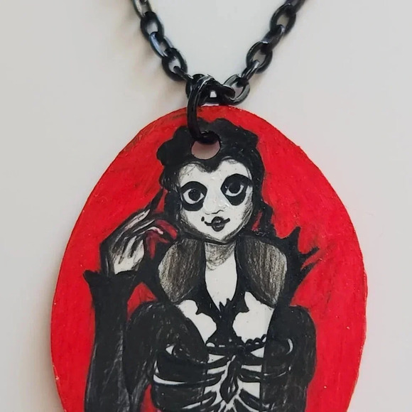 Goth victorian vampire portrait necklace ✦ unique black chain & pendant necklace - Picture 7 of 10